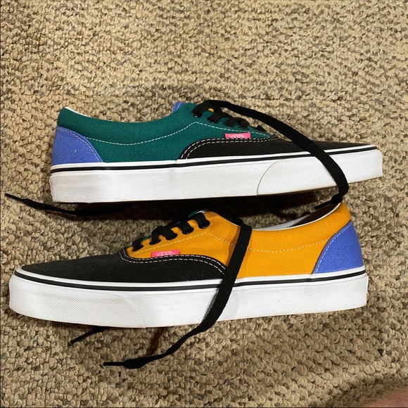Vans - Picture 3 of 6